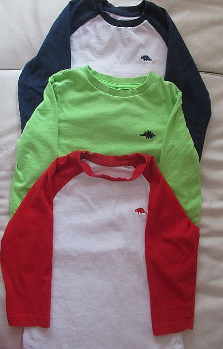 2x Chlapecká tričko s dlouhým rukávem, 1x Zdarma vel. 104 - Matalan