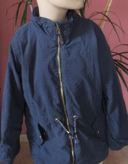 Dívčí tmavě modrá bunda s kožíškem vel. 140 - H&M